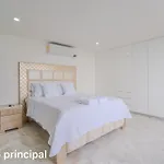 lujoso apartamento familiar frente al mar