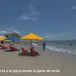 lujoso apartamento familiar frente al mar